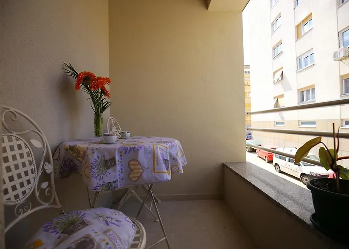 Апартаменти Agava